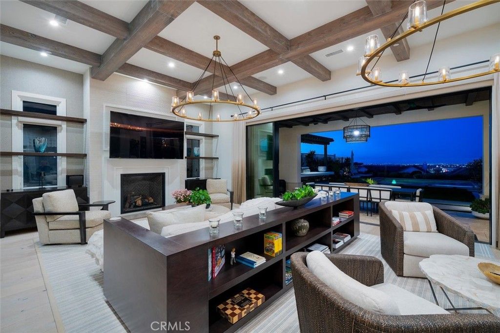 Image 2 of property listing at 23 Phillips Ranch Road, Rolling Hills Estates, CA 90274