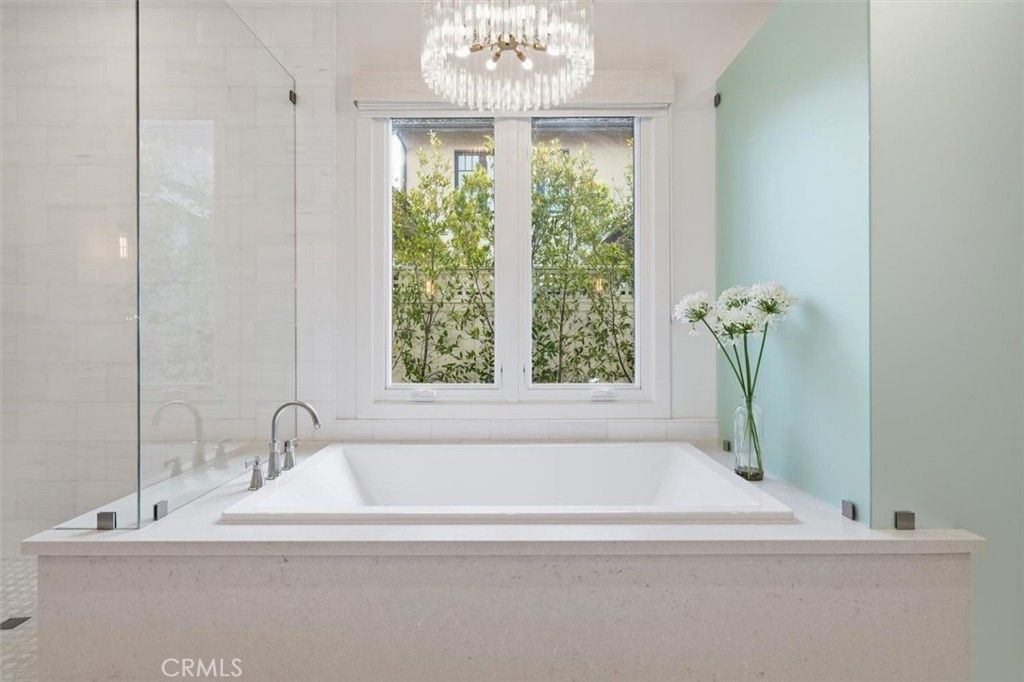 Image 20 of property listing at 23 Phillips Ranch Road, Rolling Hills Estates, CA 90274