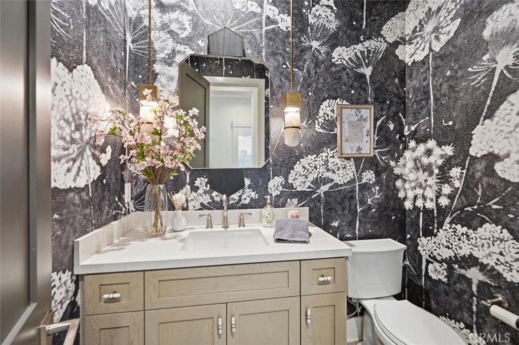 Image 23 of property listing at 23 Phillips Ranch Road, Rolling Hills Estates, CA 90274