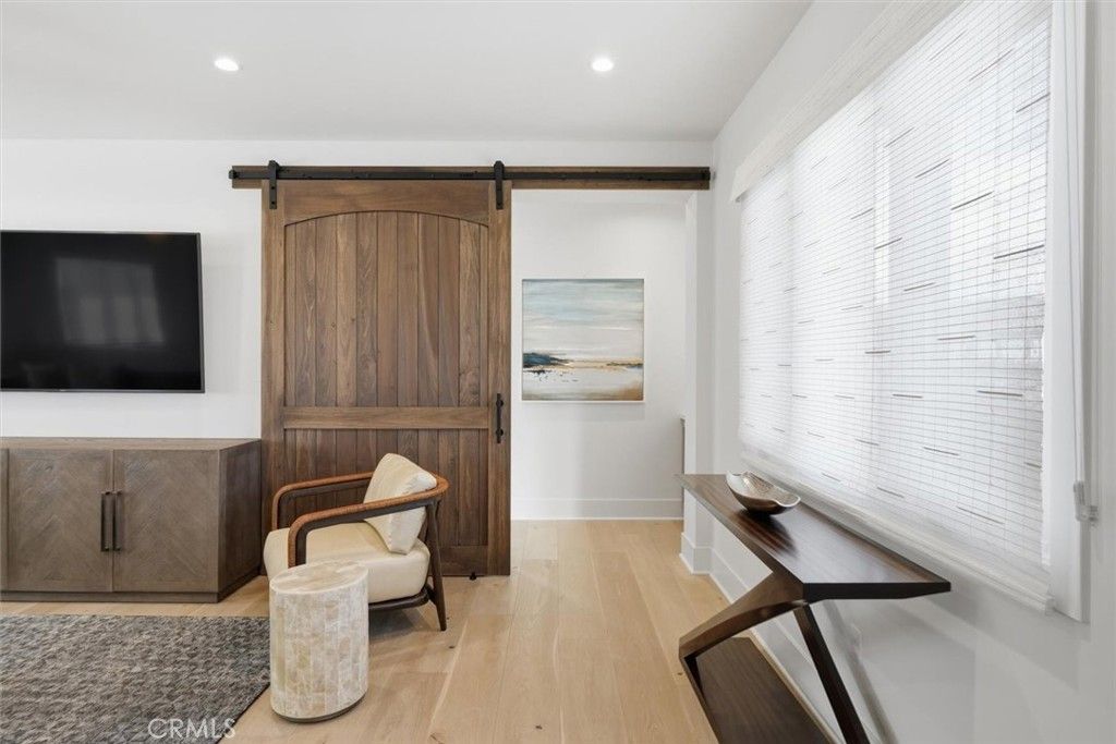 Image 28 of property listing at 23 Phillips Ranch Road, Rolling Hills Estates, CA 90274