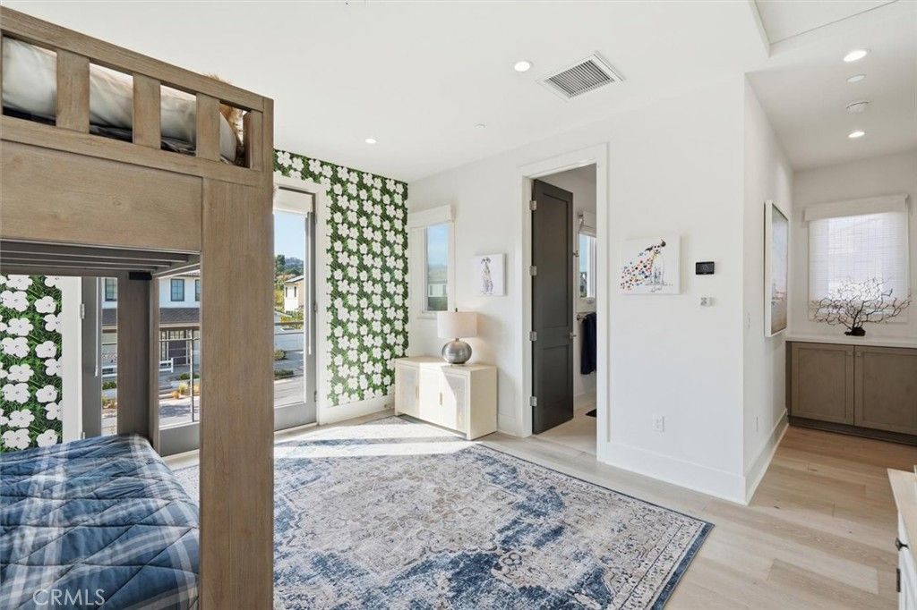 Image 29 of property listing at 23 Phillips Ranch Road, Rolling Hills Estates, CA 90274