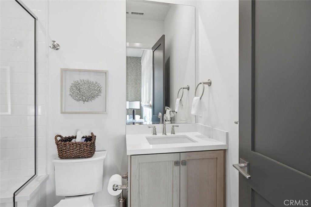 Image 33 of property listing at 23 Phillips Ranch Road, Rolling Hills Estates, CA 90274