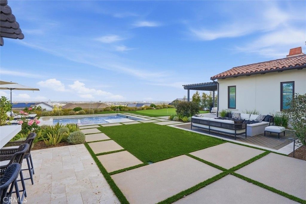 Image 36 of property listing at 23 Phillips Ranch Road, Rolling Hills Estates, CA 90274