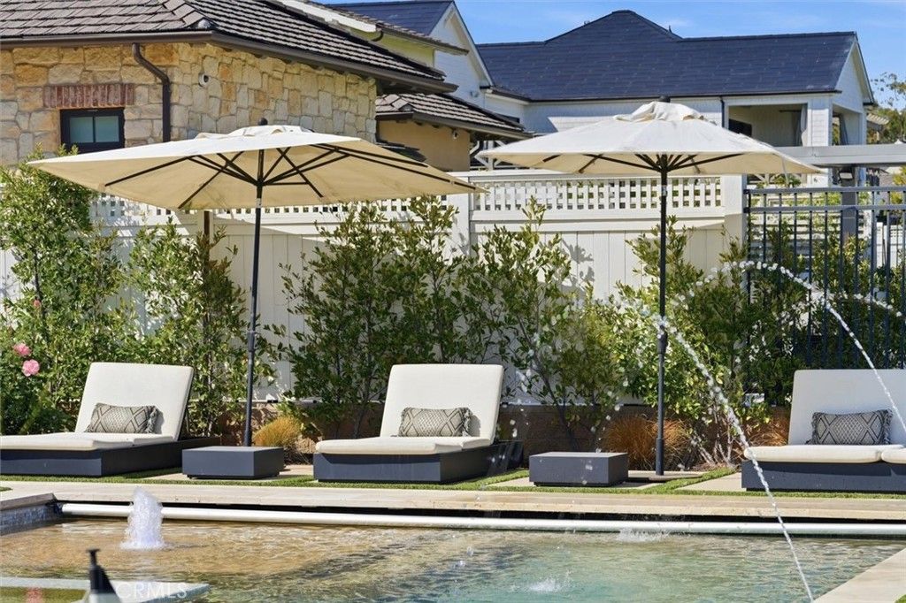 Image 37 of property listing at 23 Phillips Ranch Road, Rolling Hills Estates, CA 90274