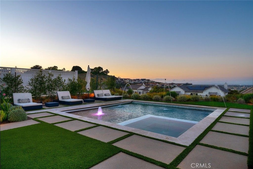 Image 43 of property listing at 23 Phillips Ranch Road, Rolling Hills Estates, CA 90274