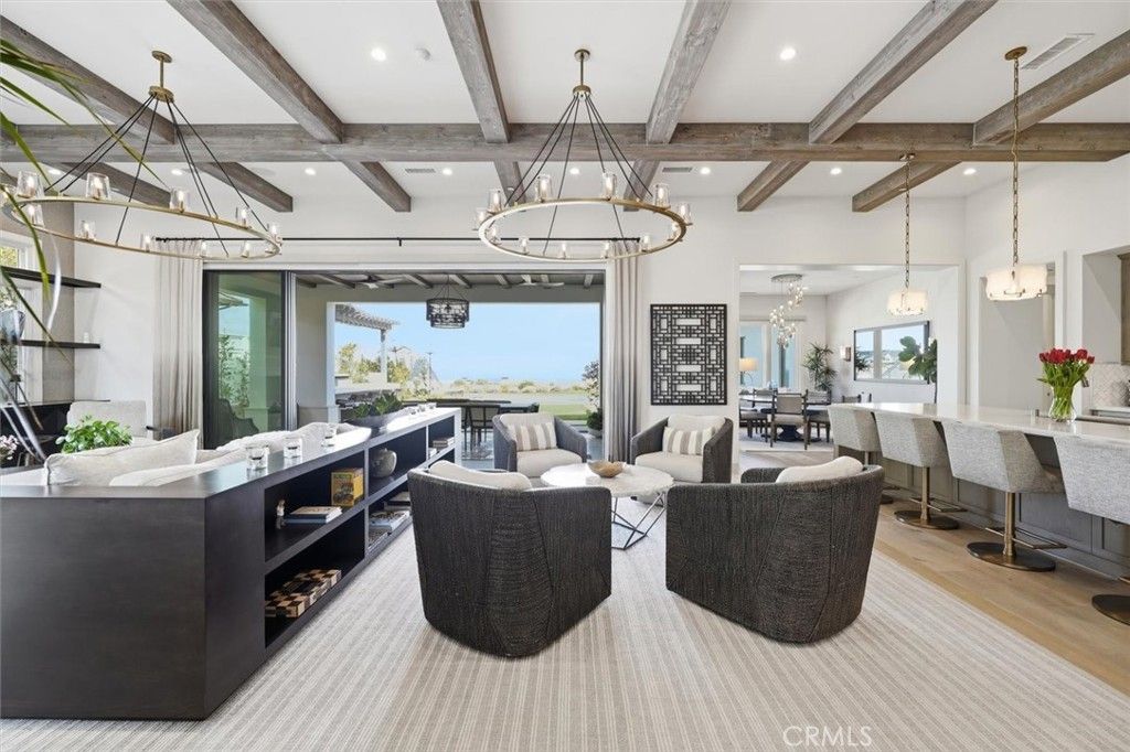 Image 9 of property listing at 23 Phillips Ranch Road, Rolling Hills Estates, CA 90274