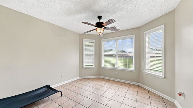 697 BLOOMINGTON DR, Brighton, TN 38011