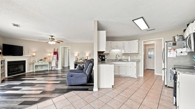 697 BLOOMINGTON DR, Brighton, TN 38011