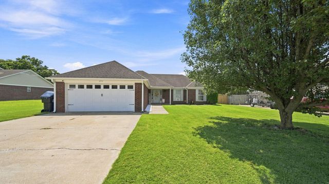 697 BLOOMINGTON DR, Brighton, TN 38011