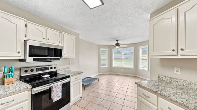 697 BLOOMINGTON DR, Brighton, TN 38011