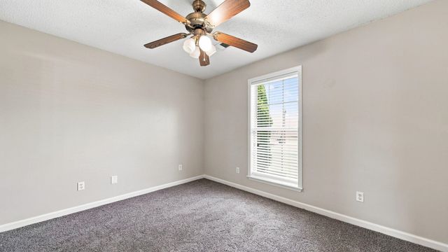 697 BLOOMINGTON DR, Brighton, TN 38011