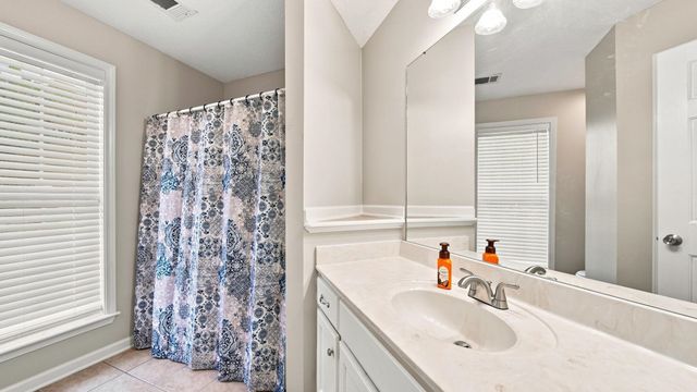 697 BLOOMINGTON DR, Brighton, TN 38011