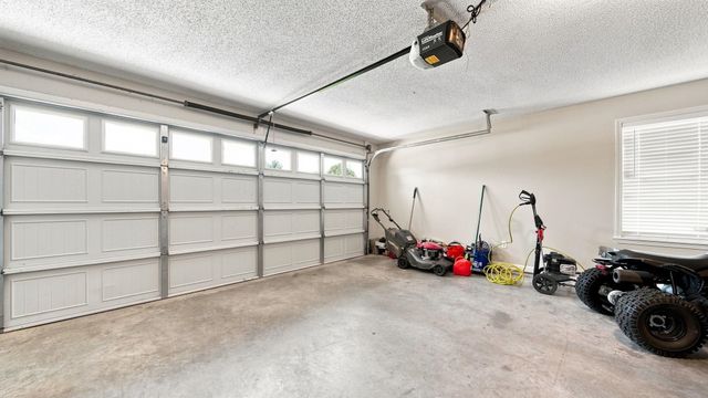 697 BLOOMINGTON DR, Brighton, TN 38011