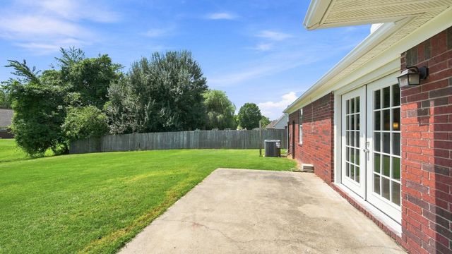 697 BLOOMINGTON DR, Brighton, TN 38011
