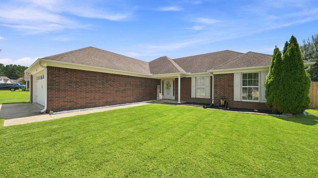 697 BLOOMINGTON DR, Brighton, TN 38011