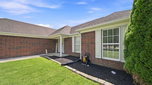 697 BLOOMINGTON DR, Brighton, TN 38011