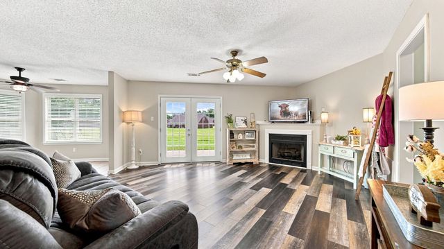 697 BLOOMINGTON DR, Brighton, TN 38011