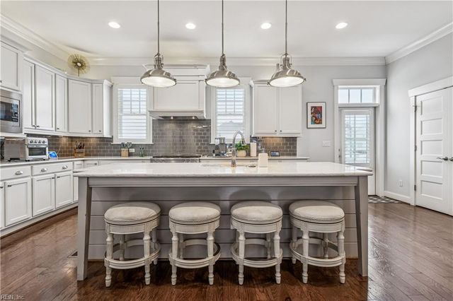 4152 East Beach DR, Norfolk, VA 23518