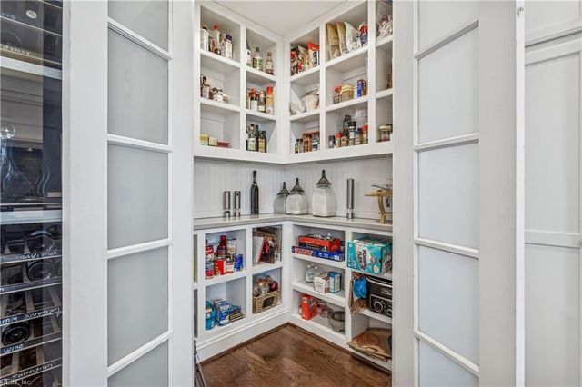 4152 East Beach DR, Norfolk, VA 23518