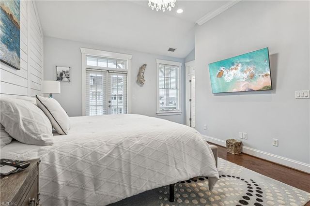 4152 East Beach DR, Norfolk, VA 23518