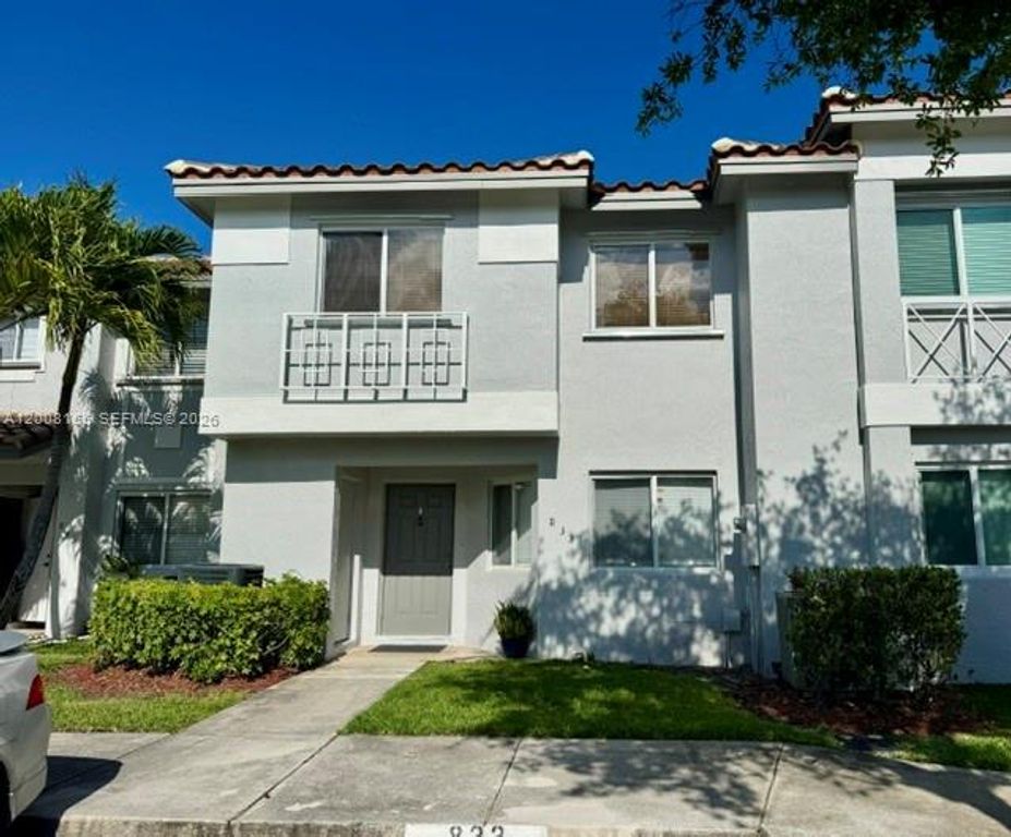 833 NW 208th Ter 833, Pembroke Pines, FL 33029