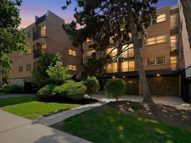 333 S EAST Avenue 306, Oak Park, IL 60302