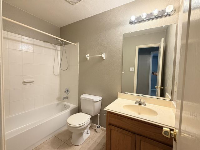 2634 Skyview Glen Court, Houston, TX 77047