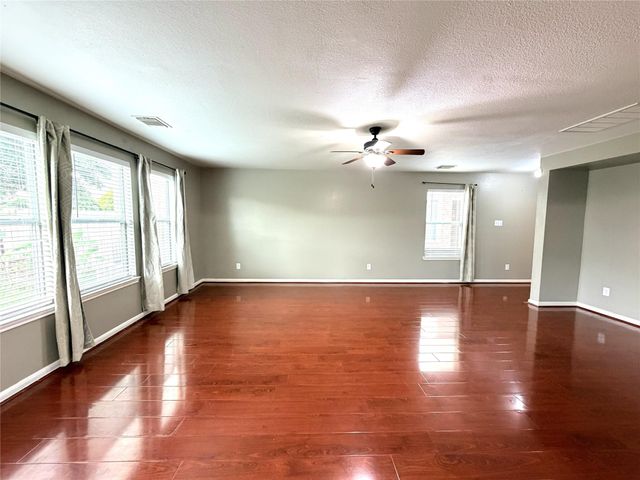 2634 Skyview Glen Court, Houston, TX 77047