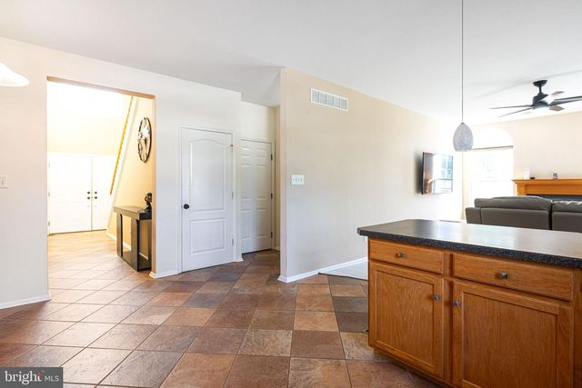 111 RYANS RUN, Sicklerville, NJ 08081