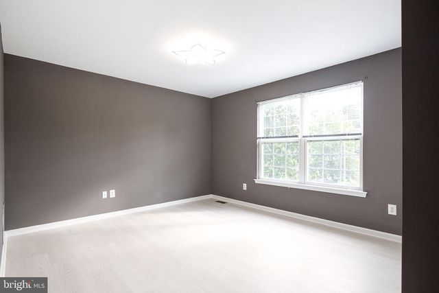 111 RYANS RUN, Sicklerville, NJ 08081
