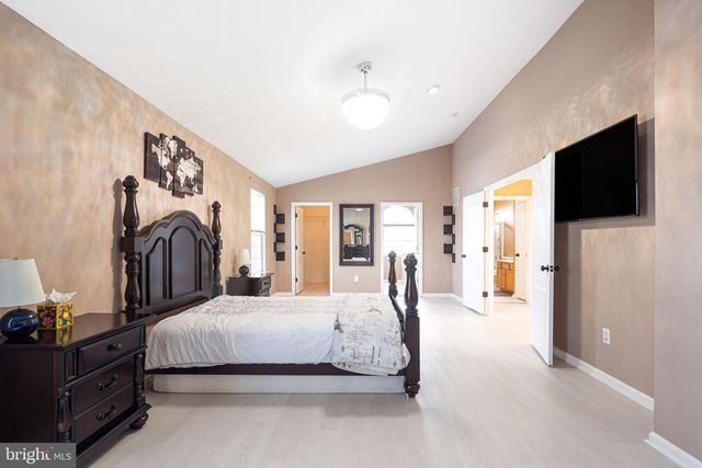 111 RYANS RUN, Sicklerville, NJ 08081
