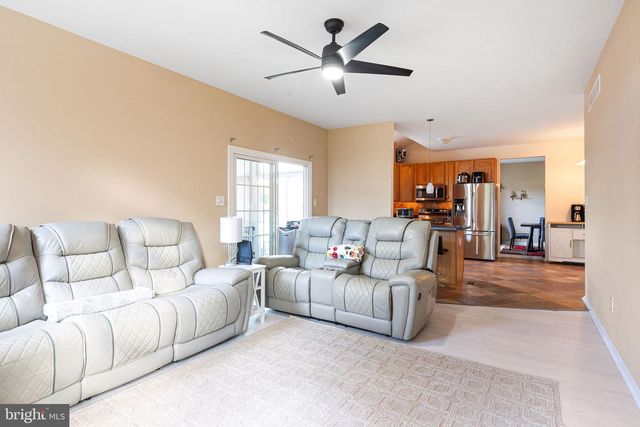 111 RYANS RUN, Sicklerville, NJ 08081