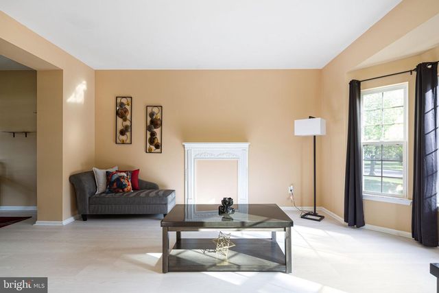 111 RYANS RUN, Sicklerville, NJ 08081