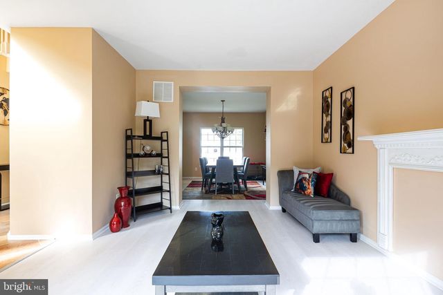 111 RYANS RUN, Sicklerville, NJ 08081