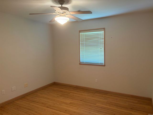 14946 Sardis Rd, Bauxite, AR 72011