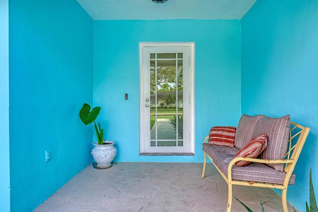 1890 SW 59th Avenue SW, Plantation, FL 33317