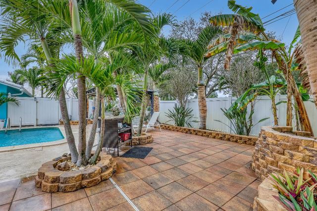 1890 SW 59th Avenue SW, Plantation, FL 33317