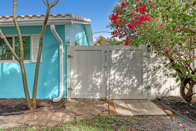 1890 SW 59th Avenue SW, Plantation, FL 33317