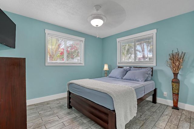 1890 SW 59th Avenue SW, Plantation, FL 33317