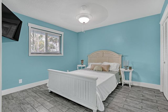 1890 SW 59th Avenue SW, Plantation, FL 33317