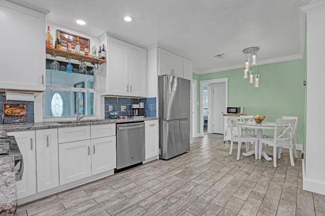 1890 SW 59th Avenue SW, Plantation, FL 33317