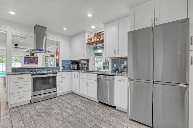 1890 SW 59th Avenue SW, Plantation, FL 33317