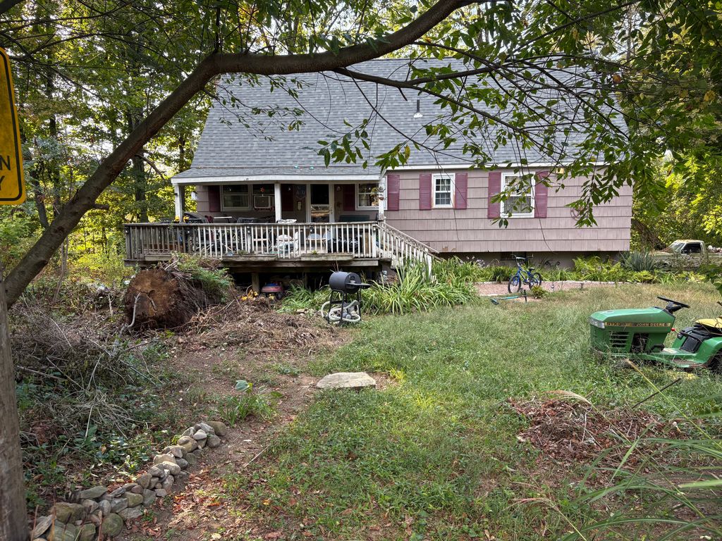 16 Fairfield Drive, Southbury, CT 06488