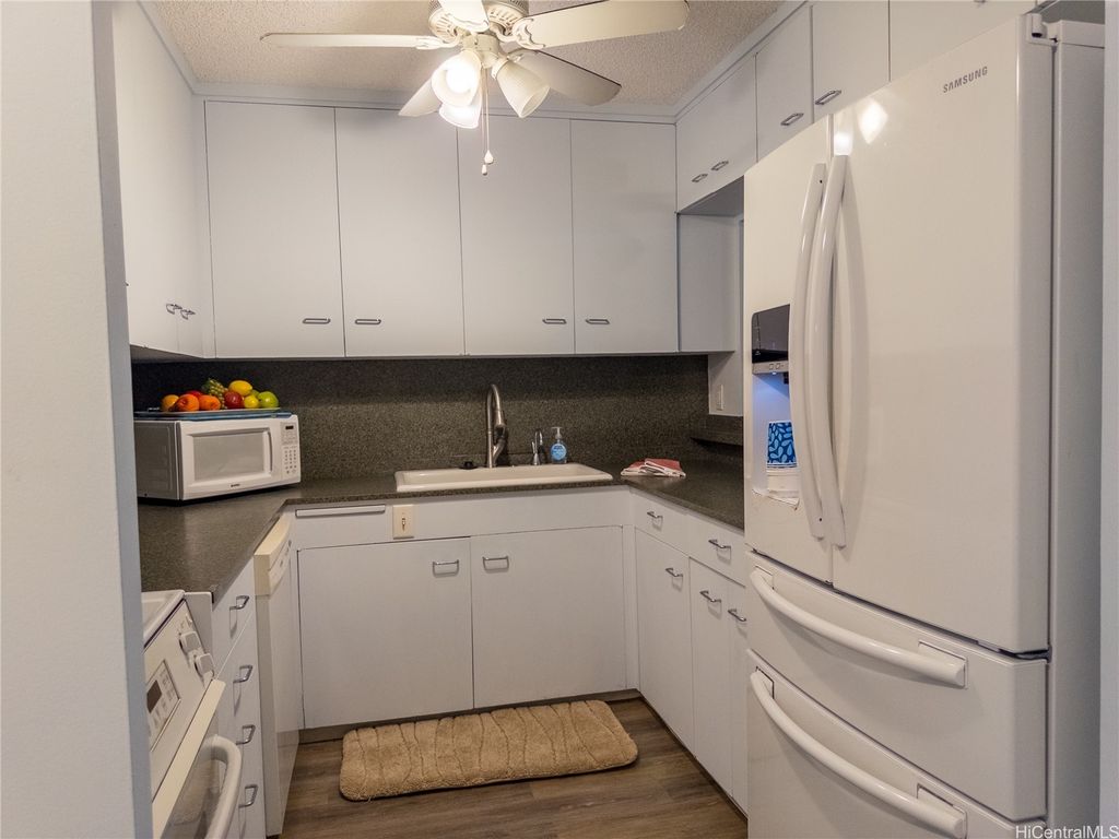 425 Ena Roads 706B, Honolulu, HI 96815