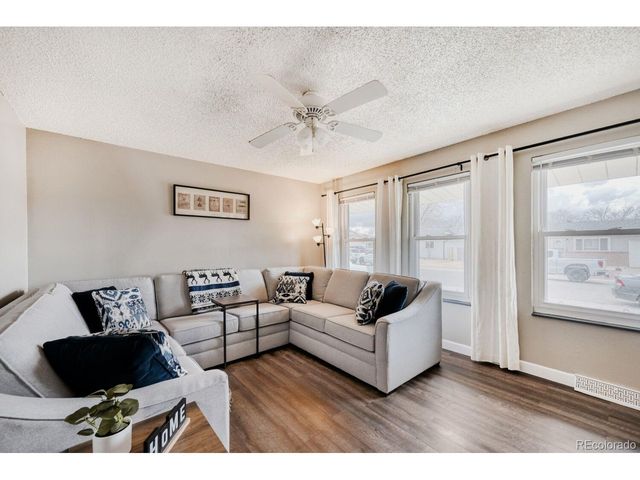 914 Birch Ct, Fort Lupton, CO 80621