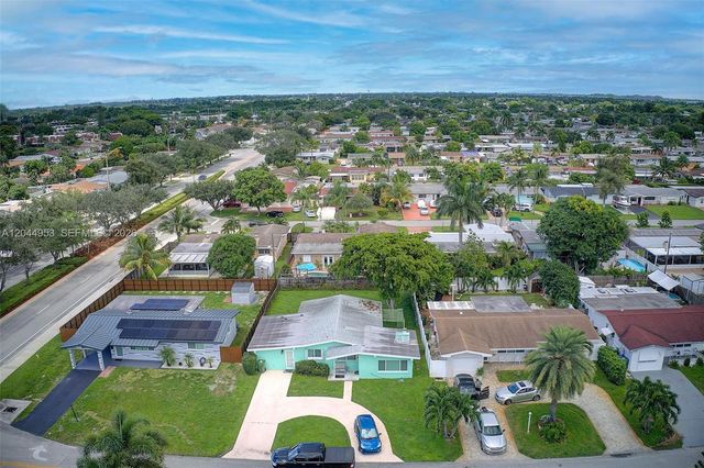 8891 NW 11th Street, Pembroke Pines, FL 33024