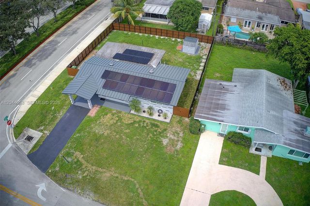 8891 NW 11th Street, Pembroke Pines, FL 33024