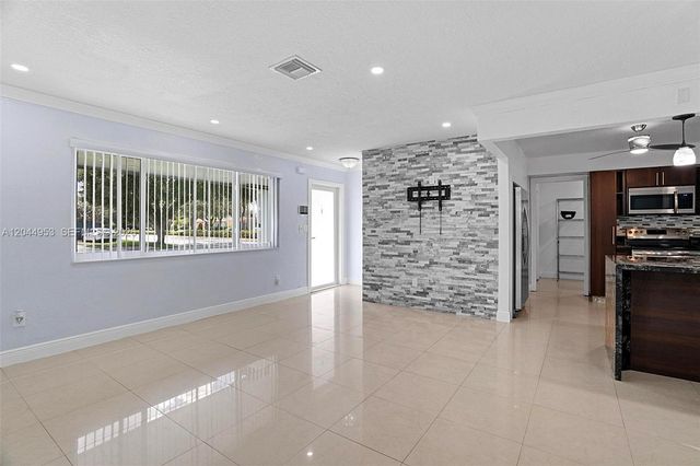 8891 NW 11th Street, Pembroke Pines, FL 33024