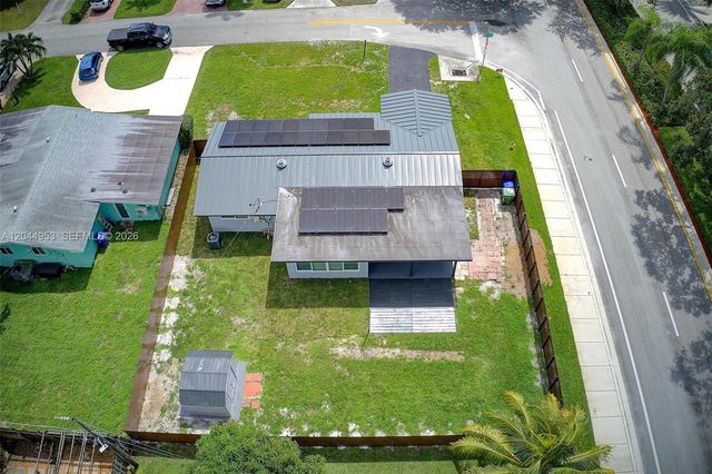 8891 NW 11th Street, Pembroke Pines, FL 33024