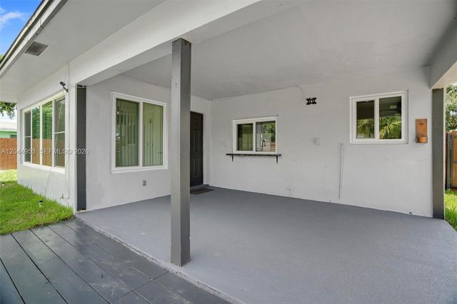 8891 NW 11th Street, Pembroke Pines, FL 33024